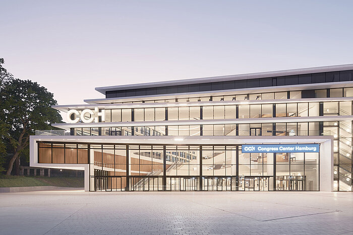 CCH – Congress Center Hamburg Fassade und Vorplatz CCH Fassade und Vorplatz
